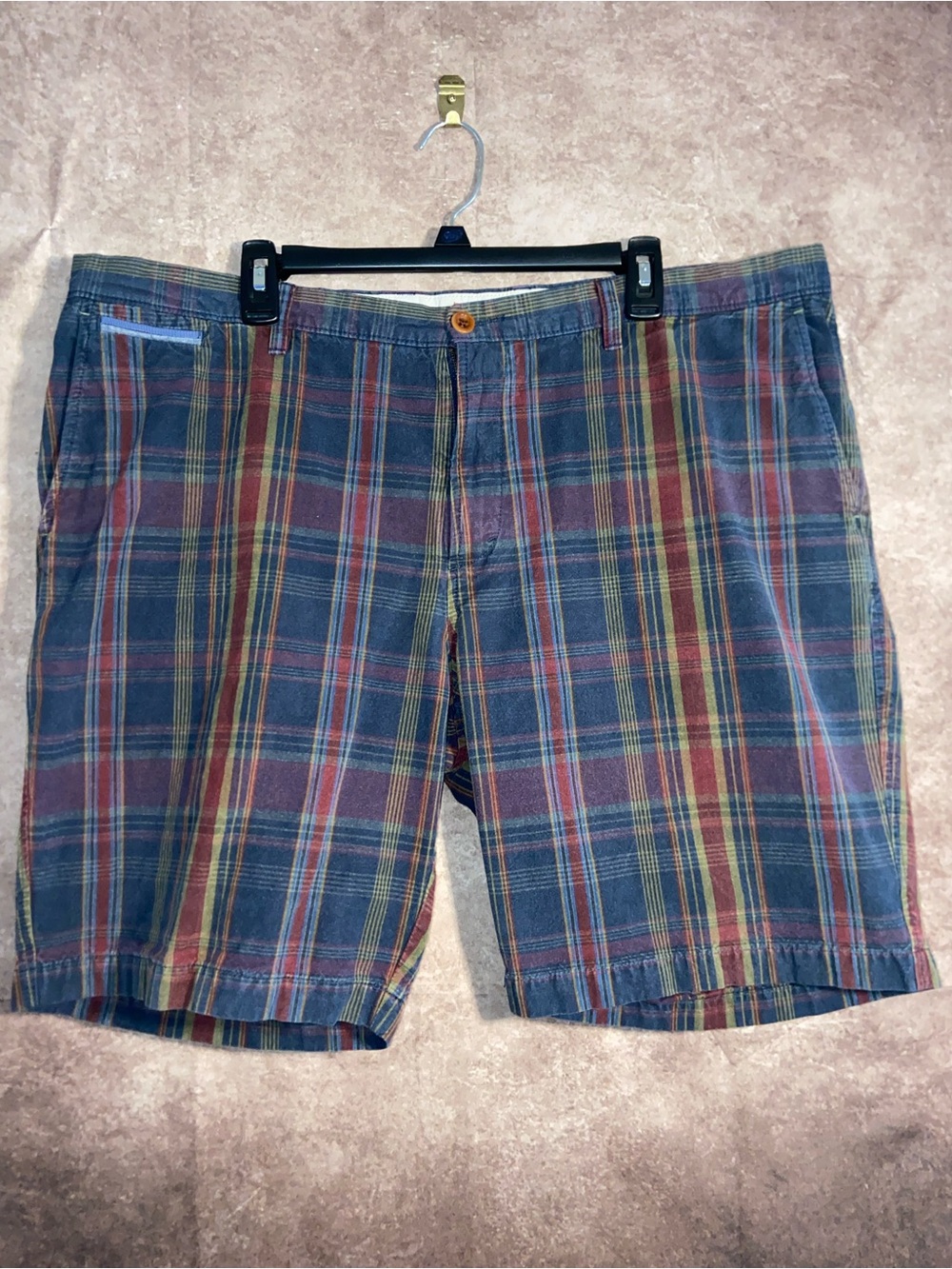 Tommy Bahama men’s plaid shorts-blue/yellow/red-100% cotton-42” waist-EUC
